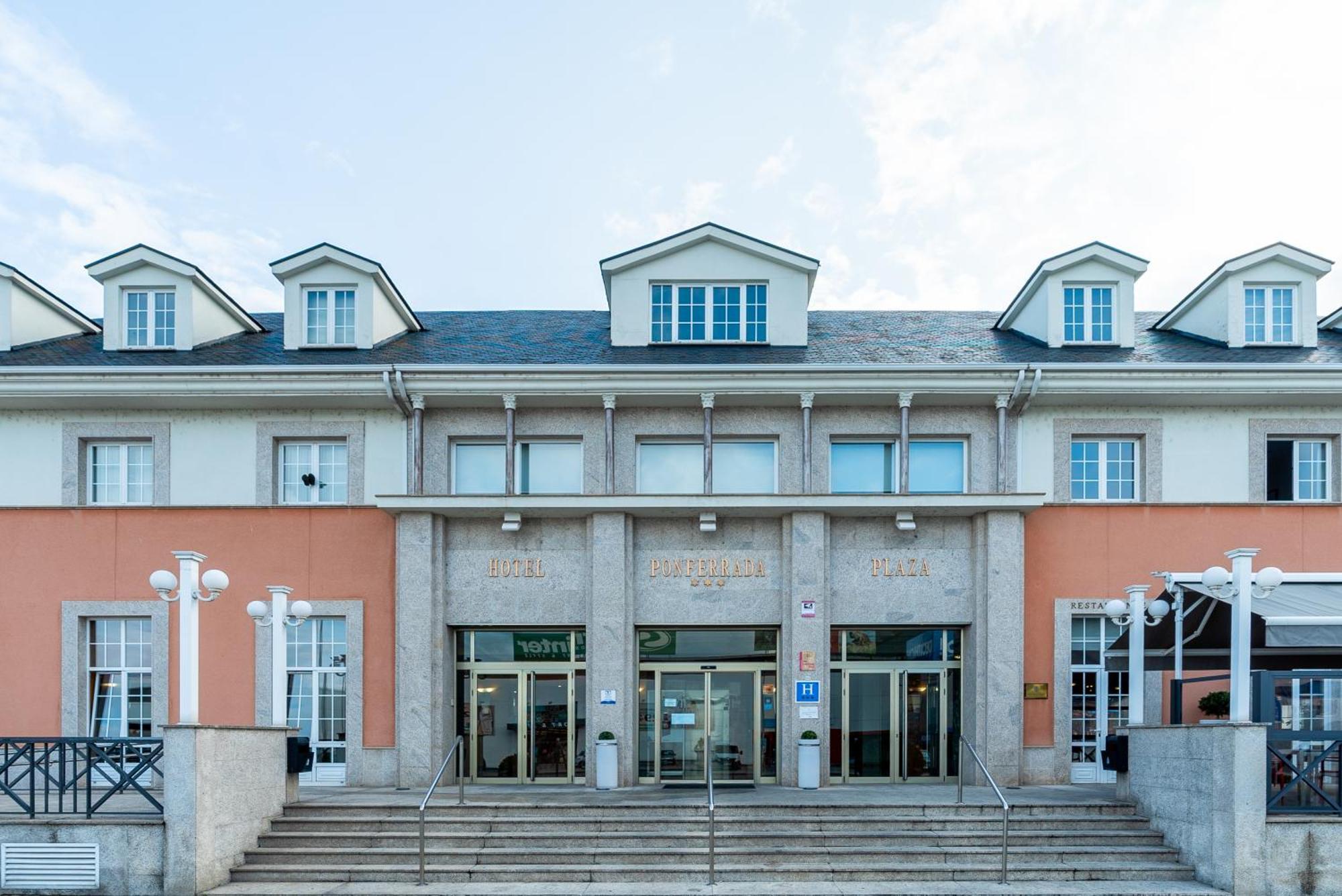 Hotel Ponferrada Plaza Exterior foto