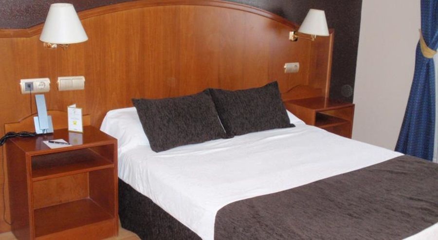 Hotel Ponferrada Plaza Exterior foto